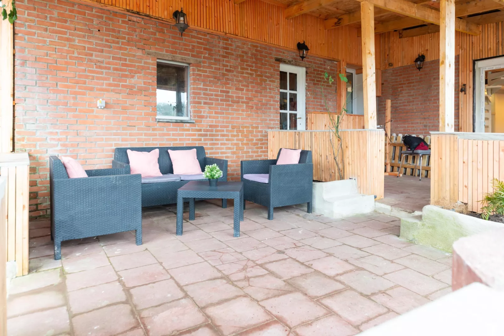 Maison Pacifique - Garten Sommer