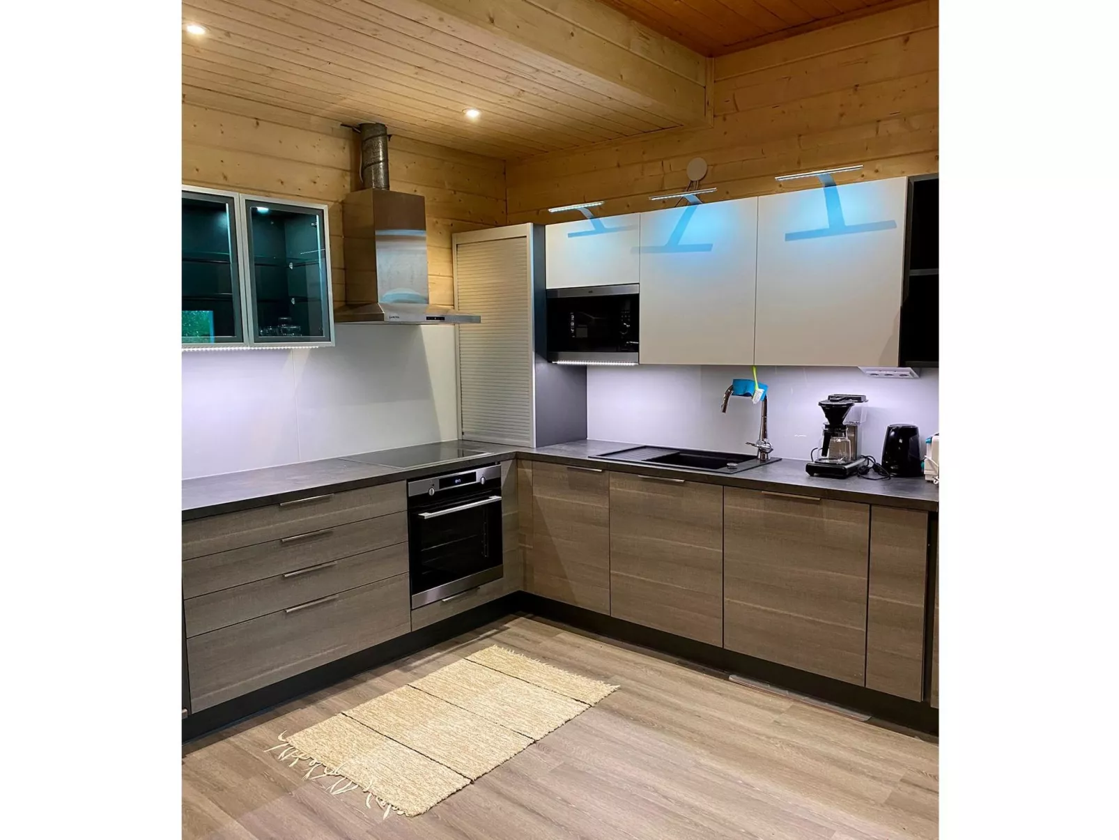 Äkäsjärven lomamökit 1 - Drinnen