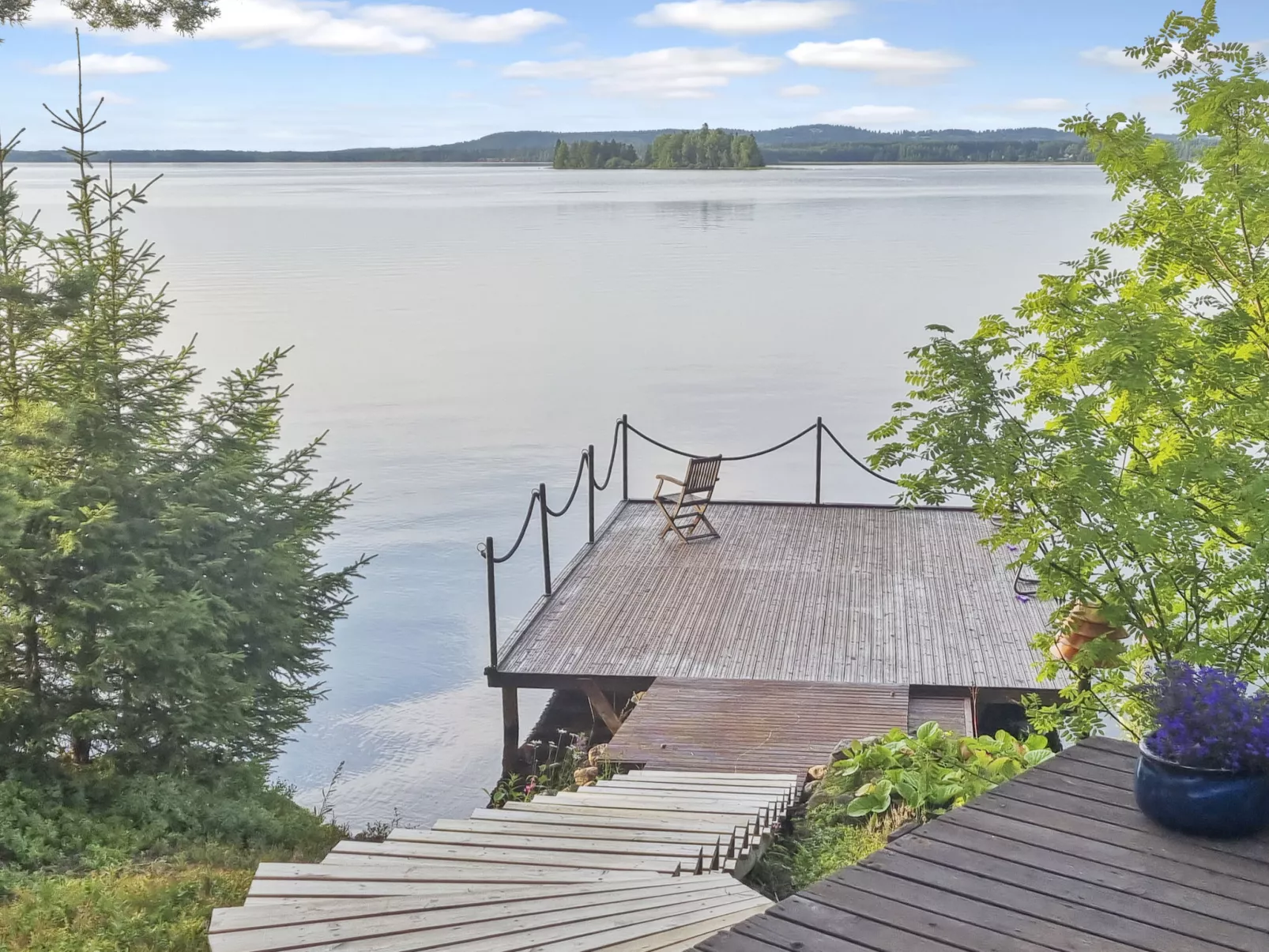 Nuottakota - Drinnen