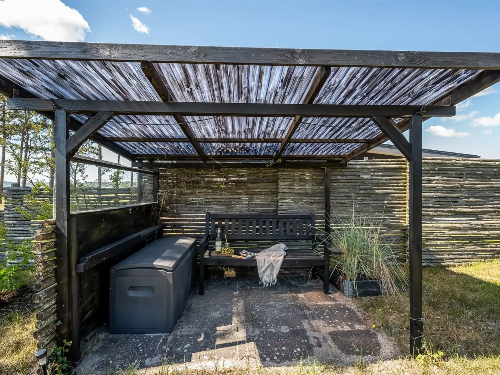 "Soini" - 50m from the sea - Outside