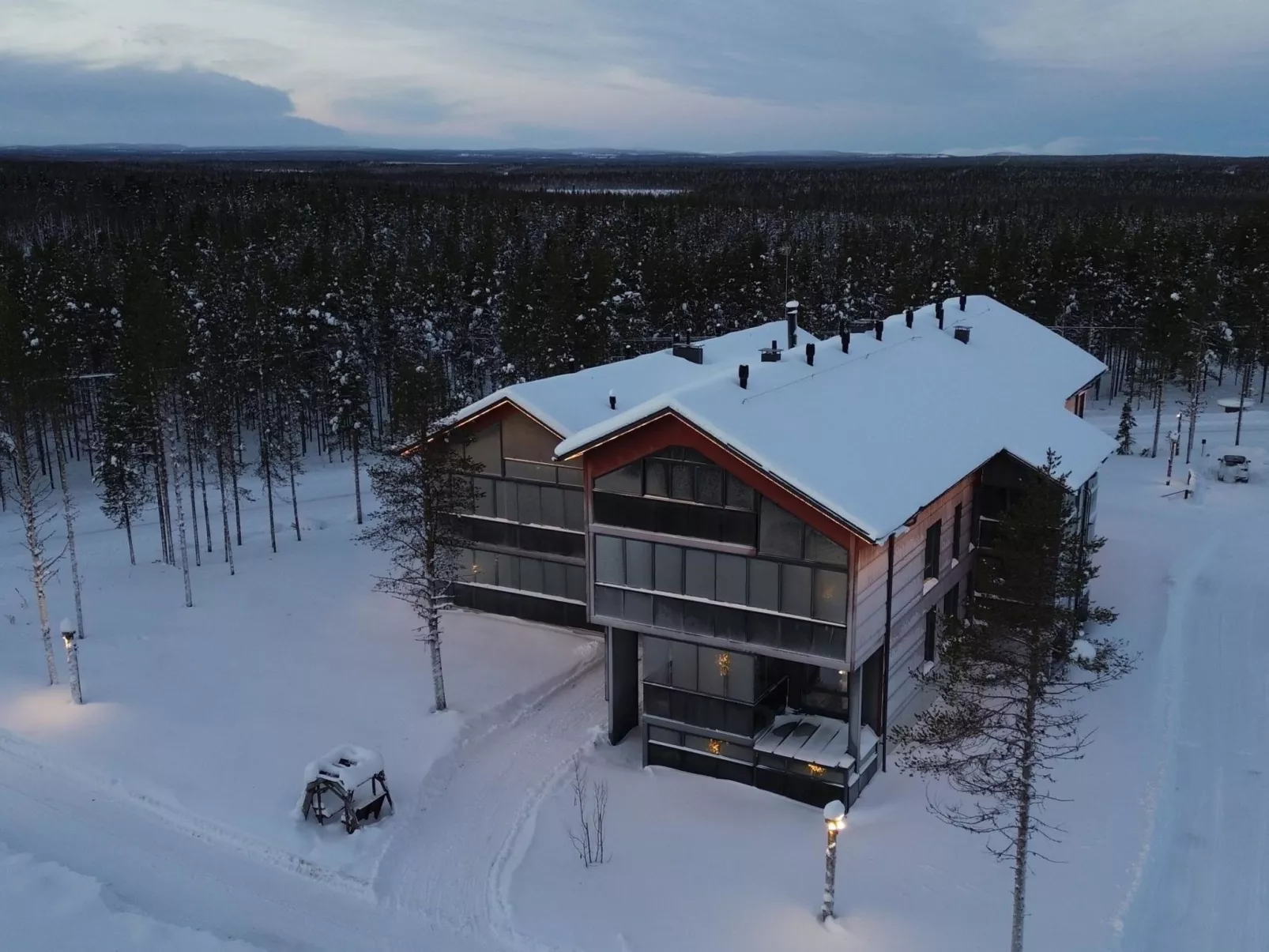 Röllimetsä d 4 - Drinnen