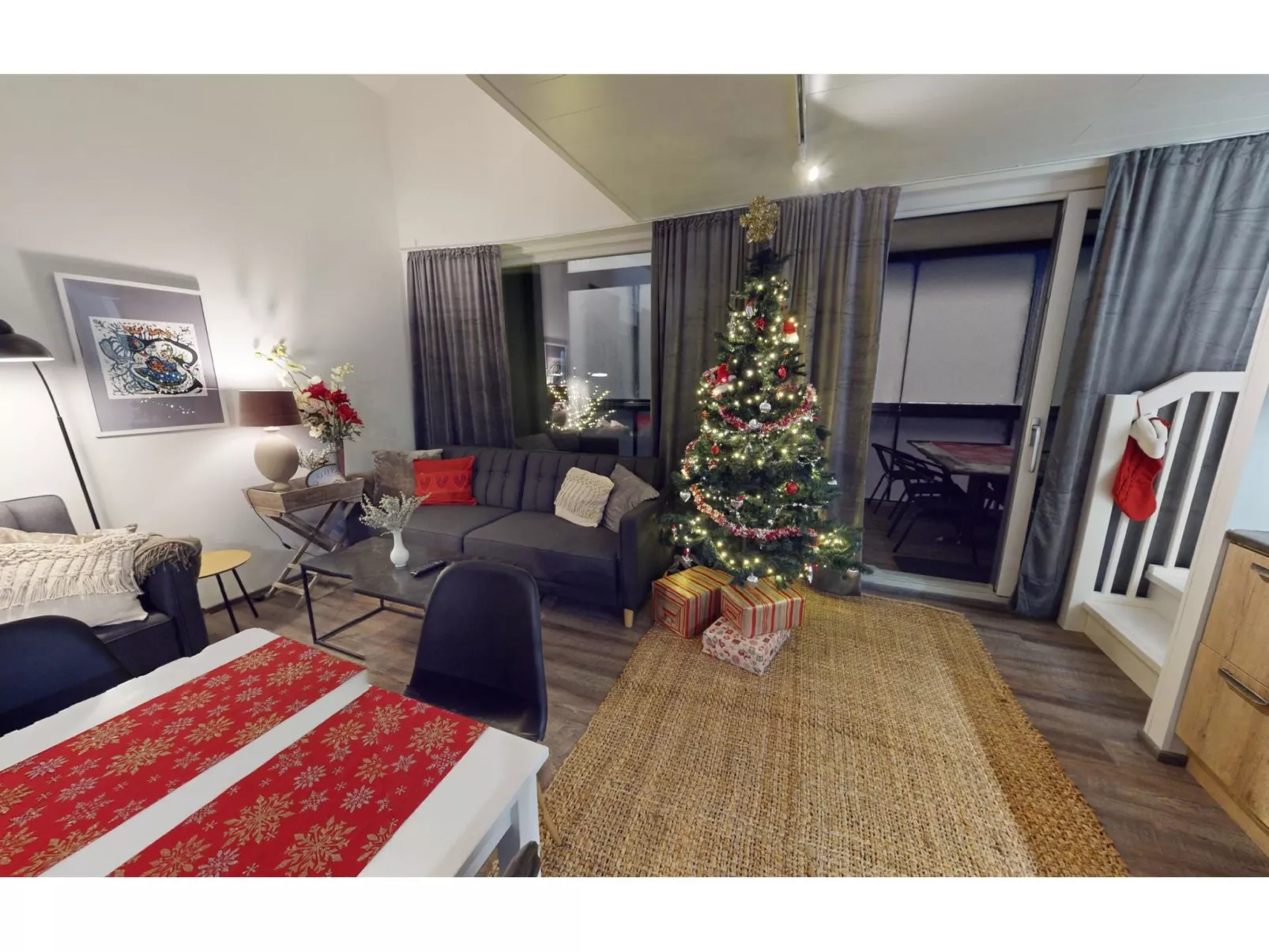 Röllimetsä d 11 - Drinnen