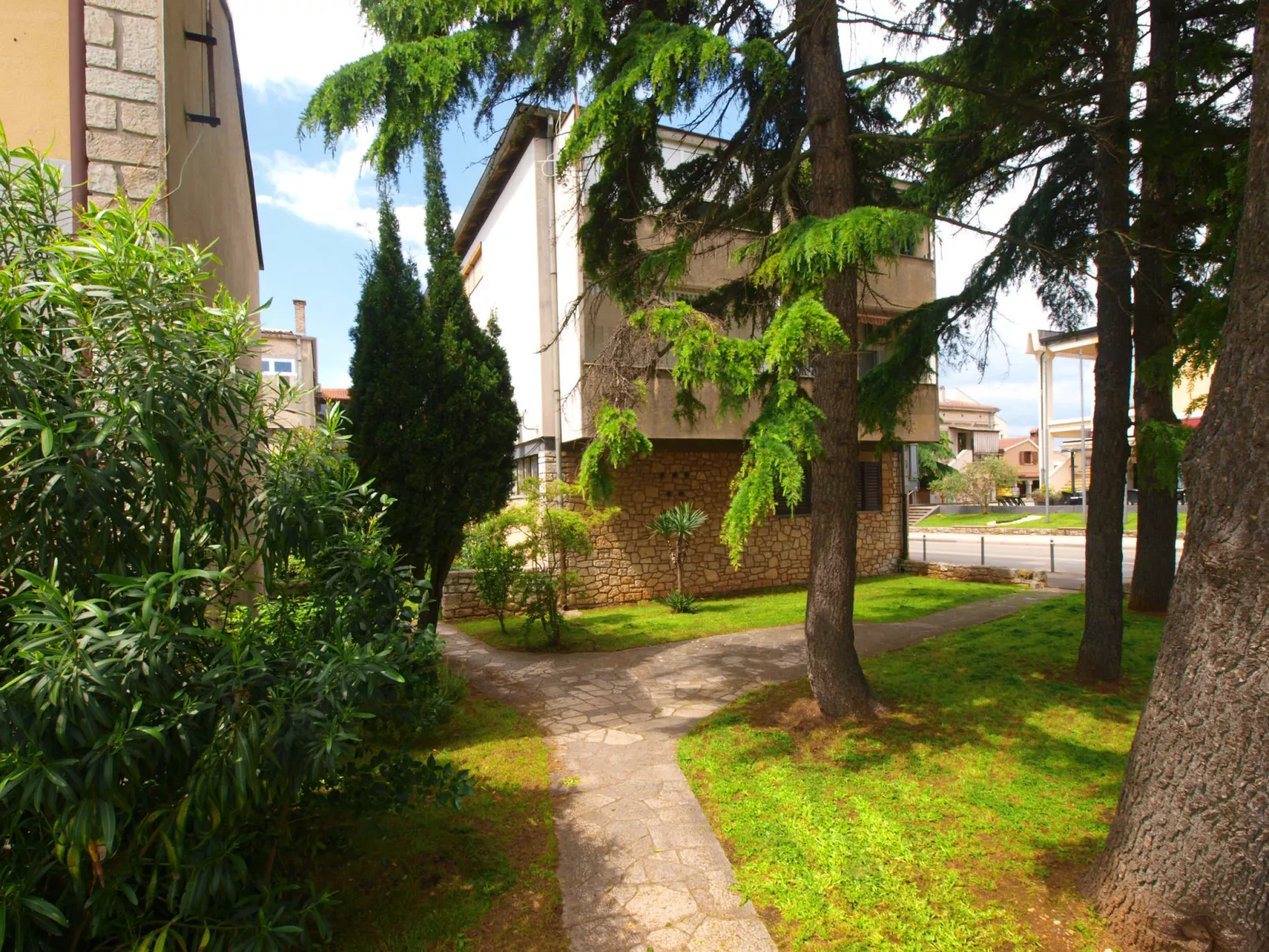 Apartment 937 - Image-tags.info