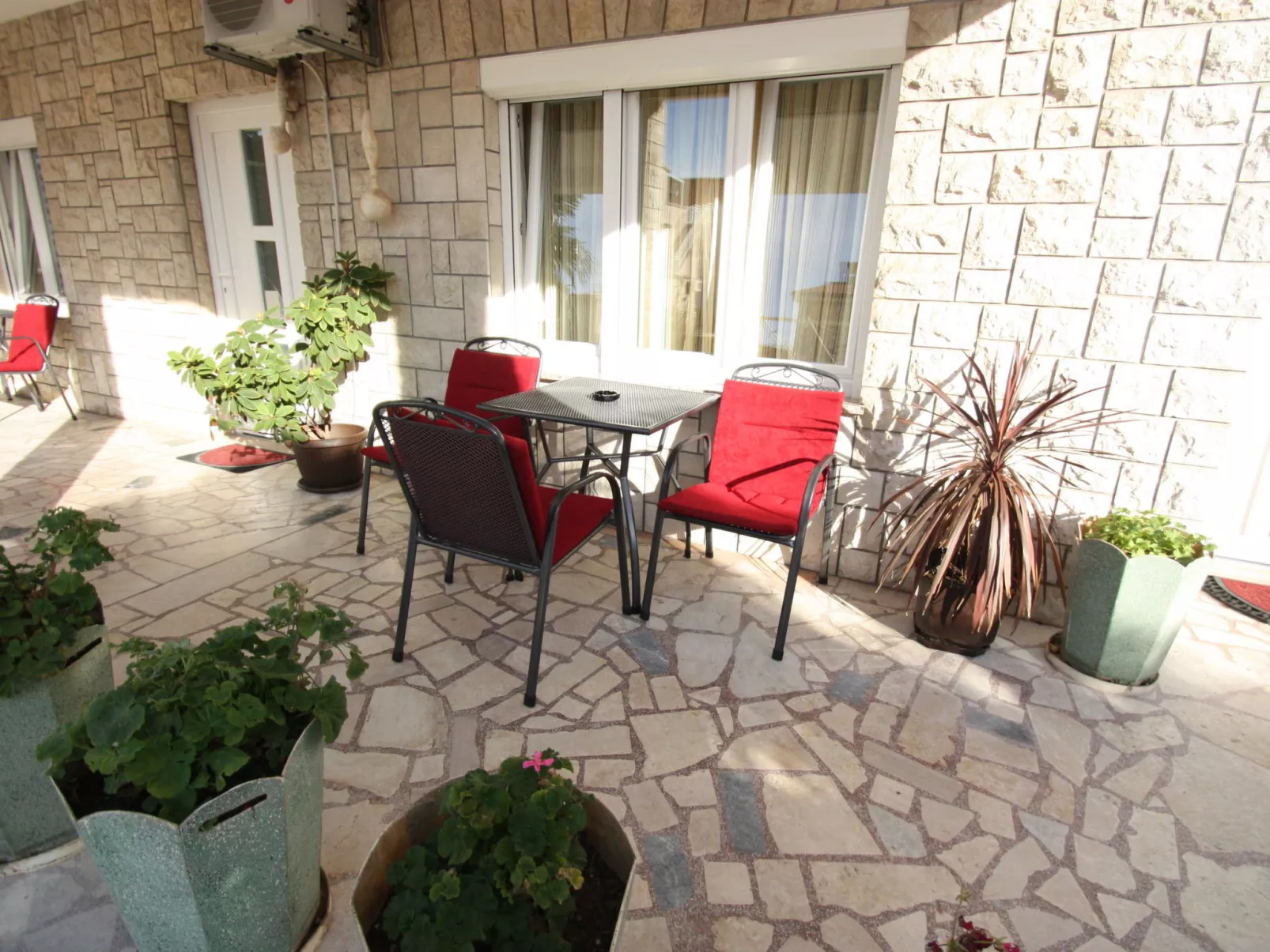 EVICA 4 / HR-07097-02 - Image-tags.info