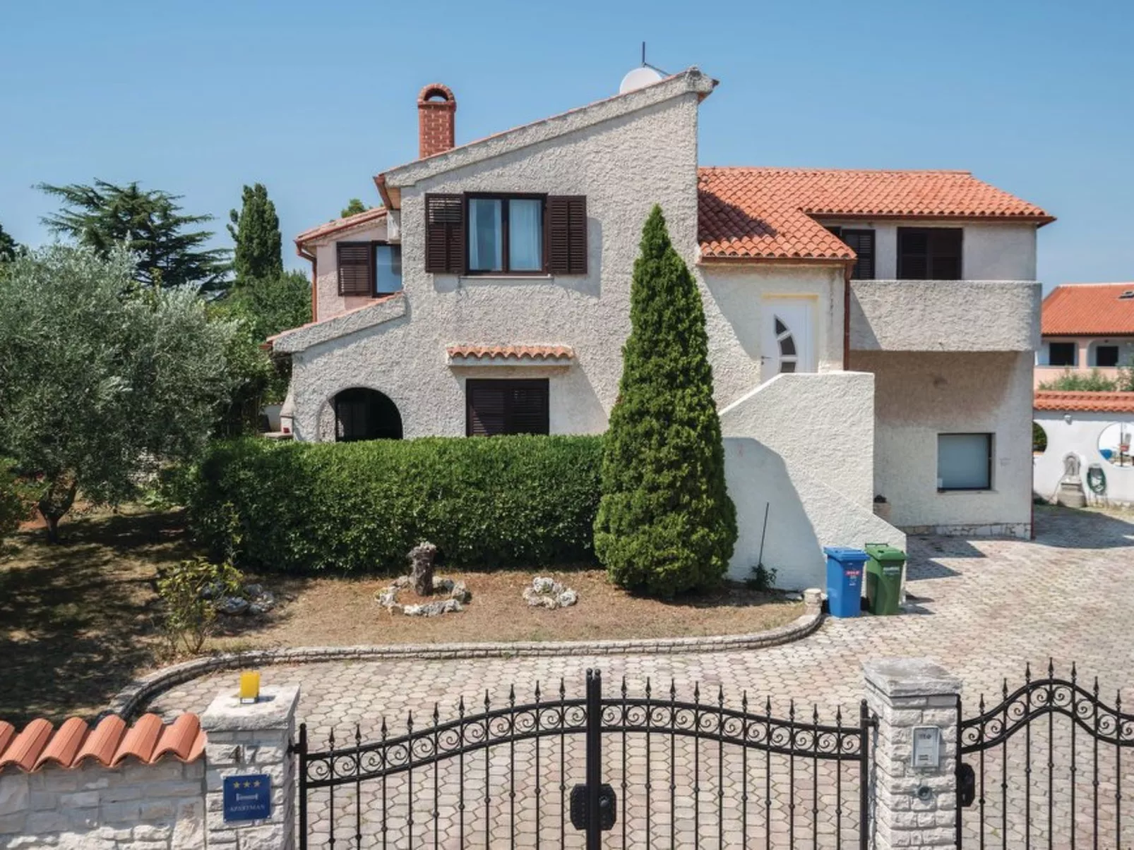 Apartment 1495 - Image-tags.info