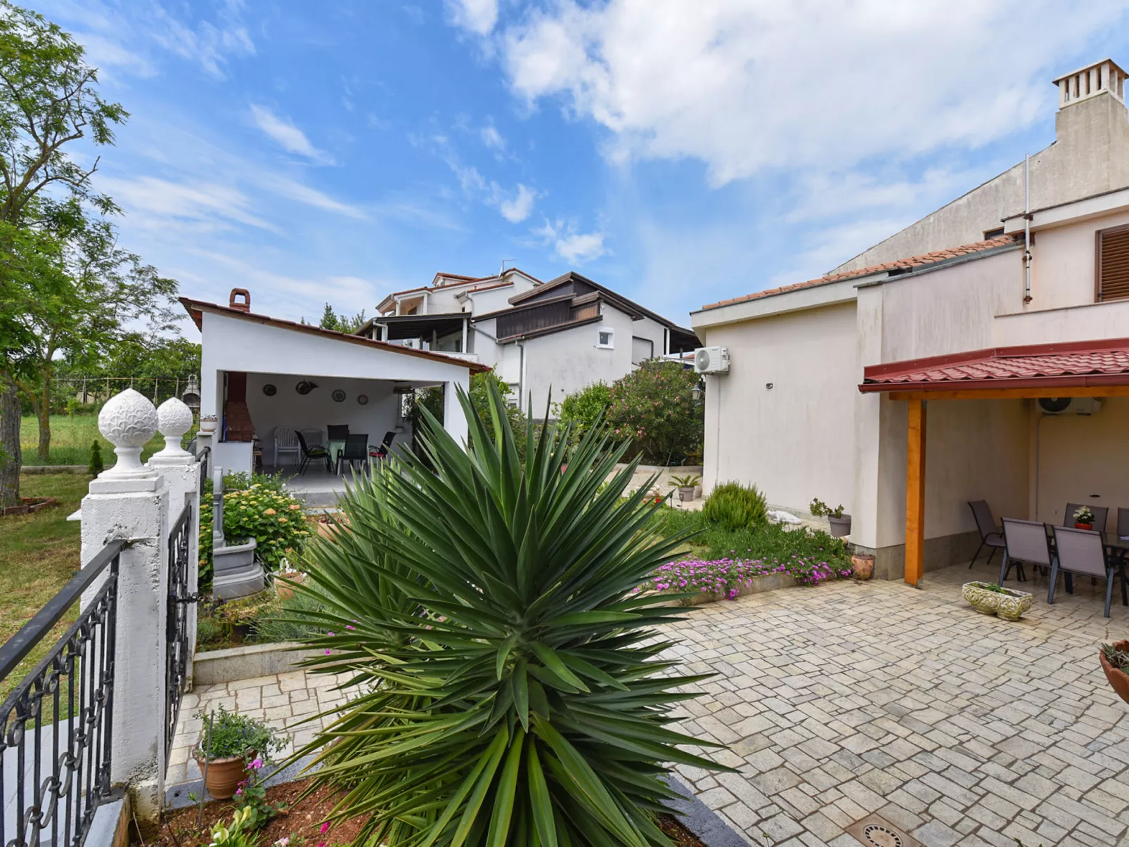 Apartment 1391 - Outside