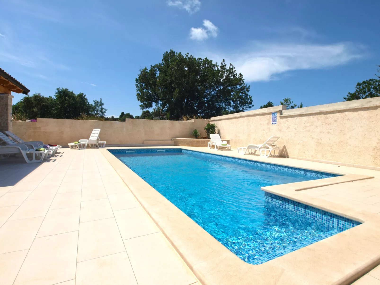 House 1678 - Image-tags.info