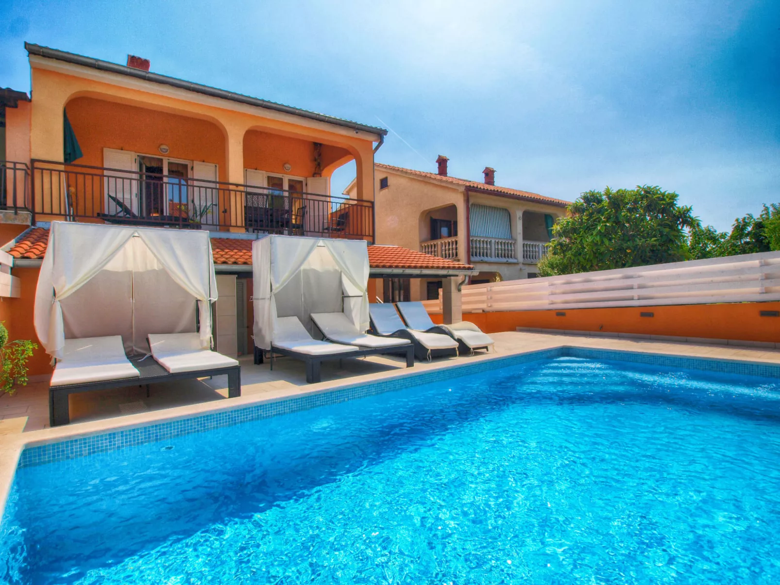 House 1479 - Image-tags.info