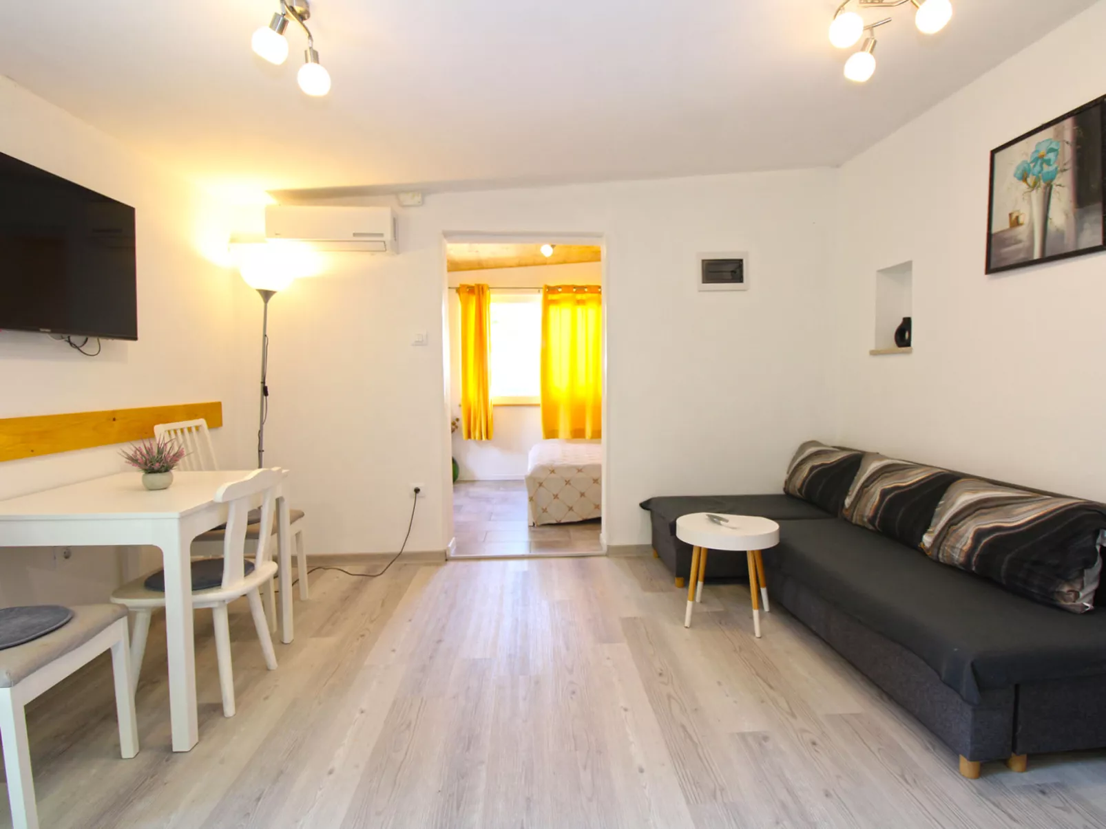 Apartment 2409 - Inside