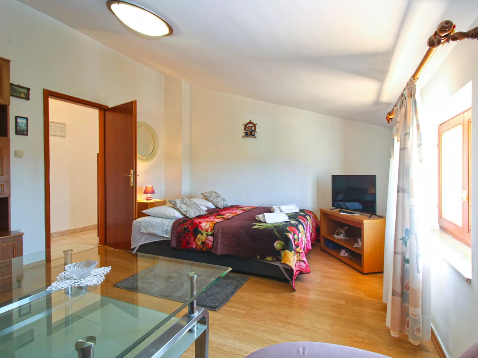 Apartment 250 - Image-tags.info