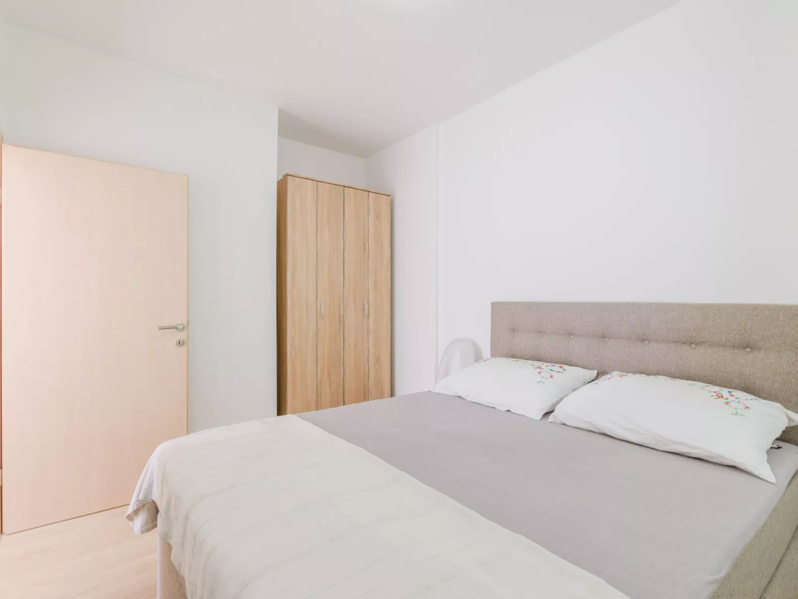 Leng 2 / HR-10352-02 - Inside