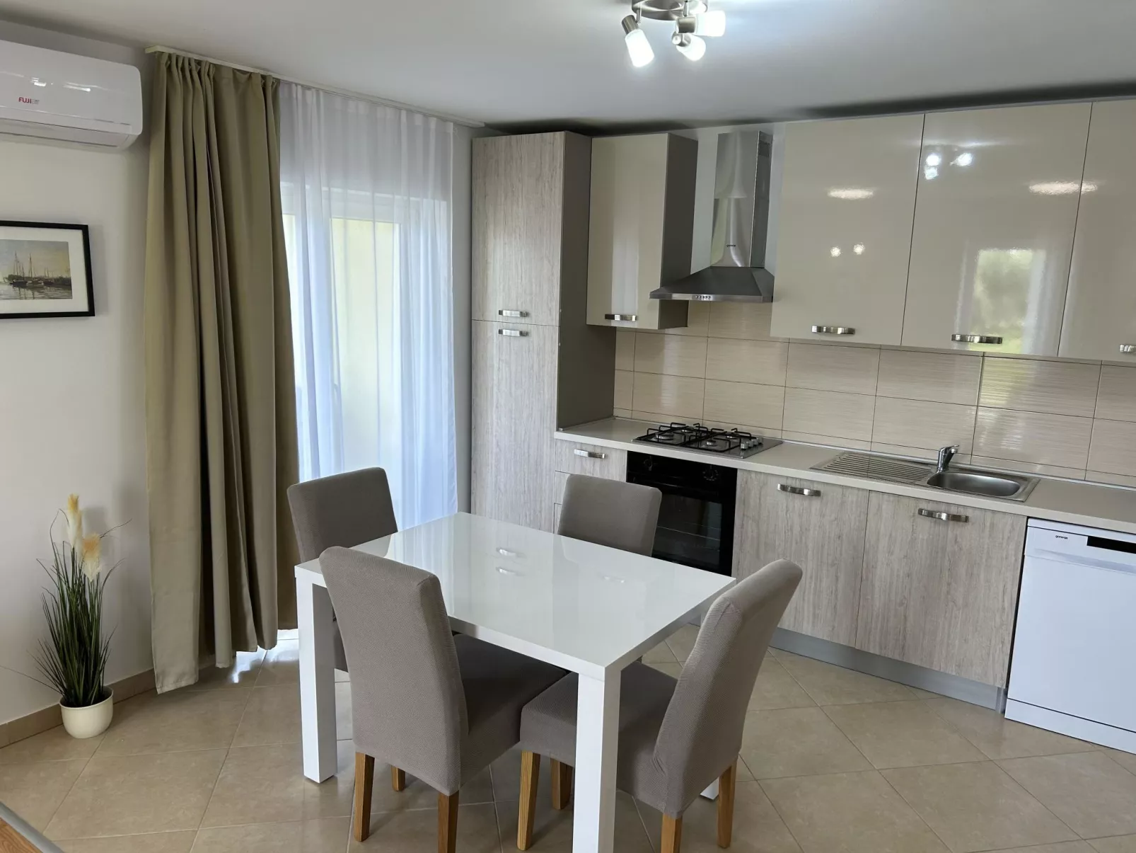 Apartment Sweet Lapat 2 - Inside