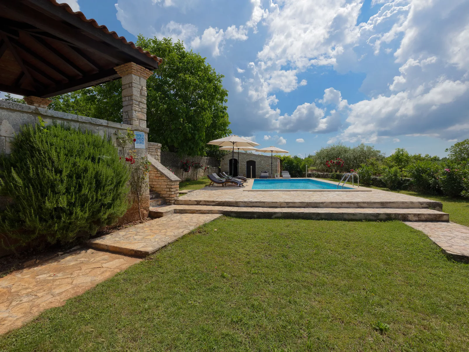 Villa Roza - Image-tags.info