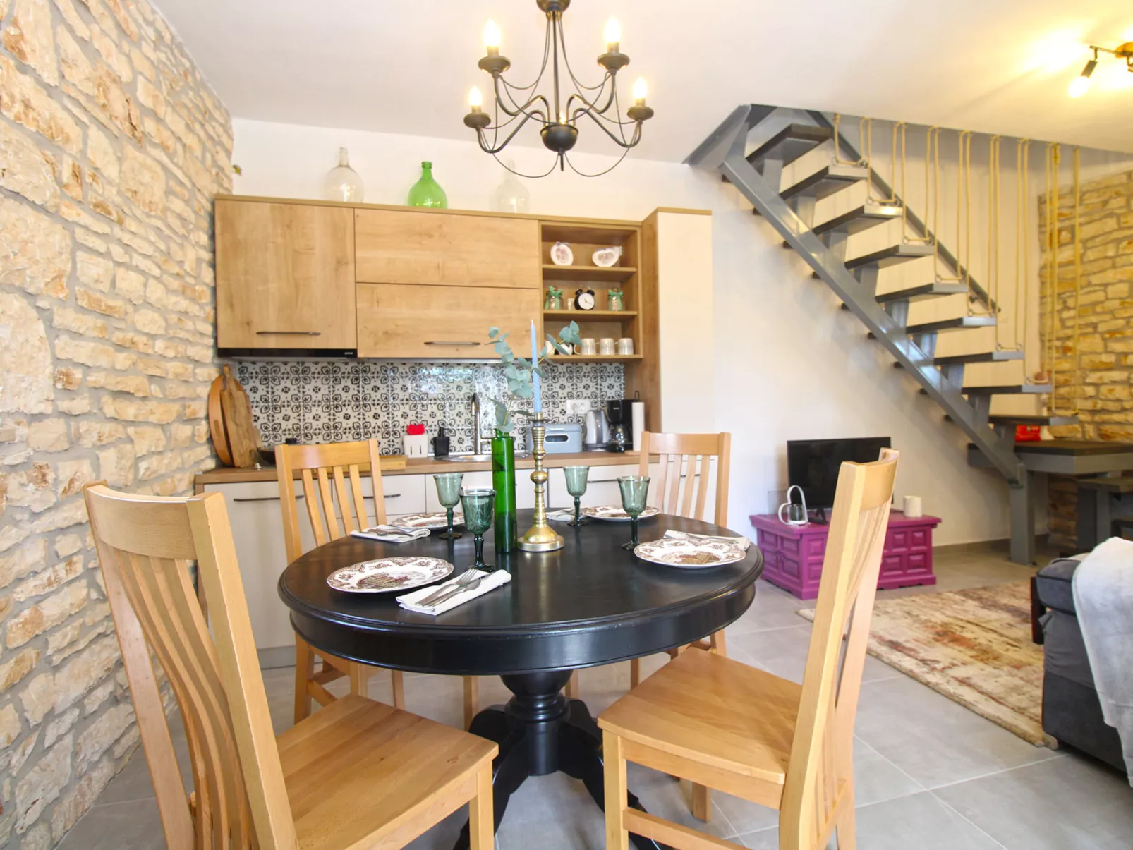 Apartment 2323 - Image-tags.info