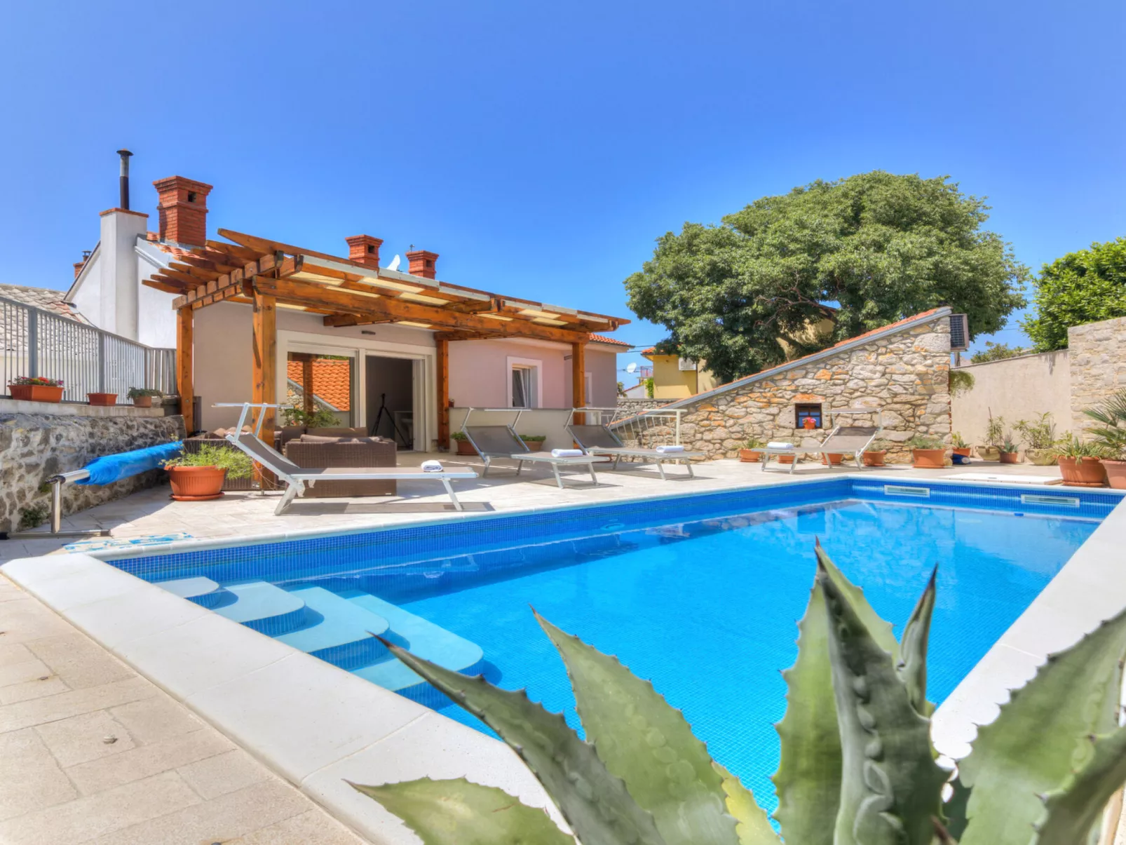 Villa Milla / HR-11132-01 - Draußen