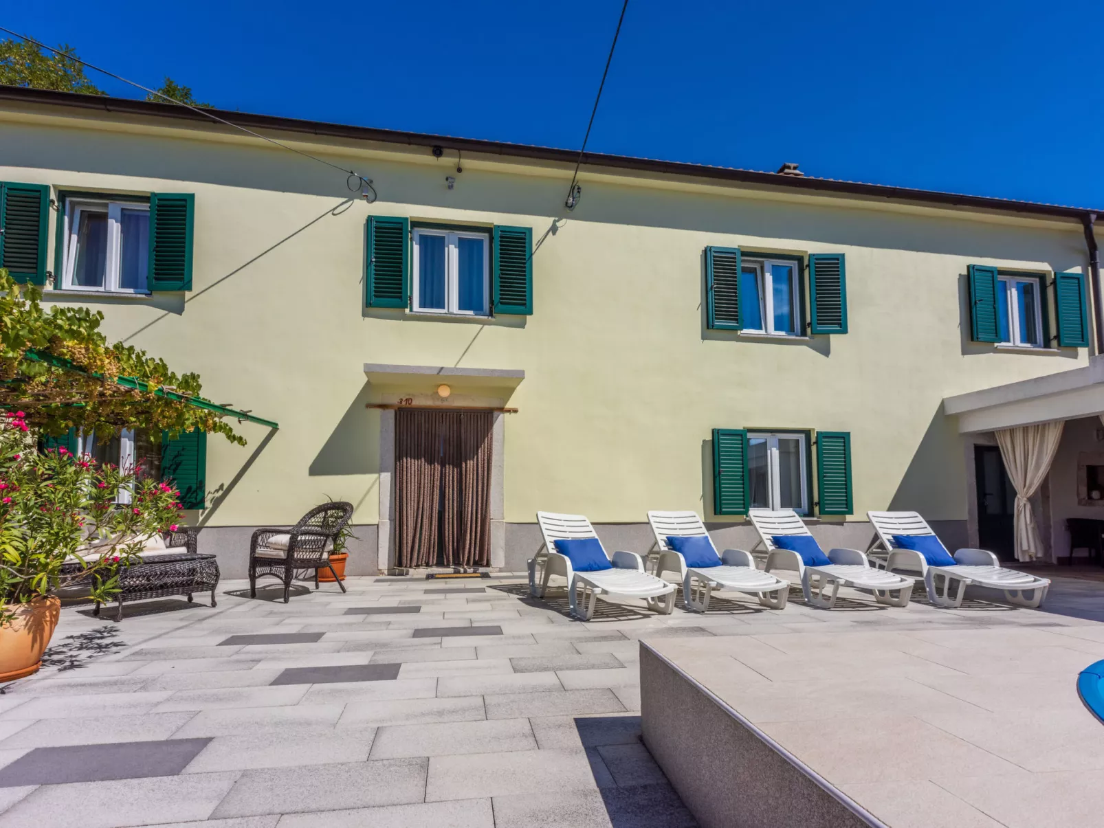 Rural House Anka / HR-10496-01 - Image-tags.info