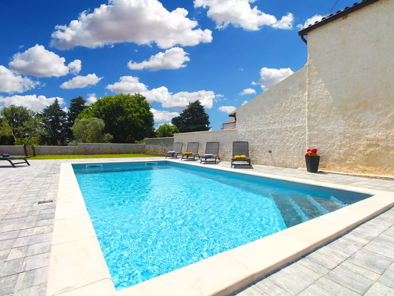 House 2249 - Image-tags.info