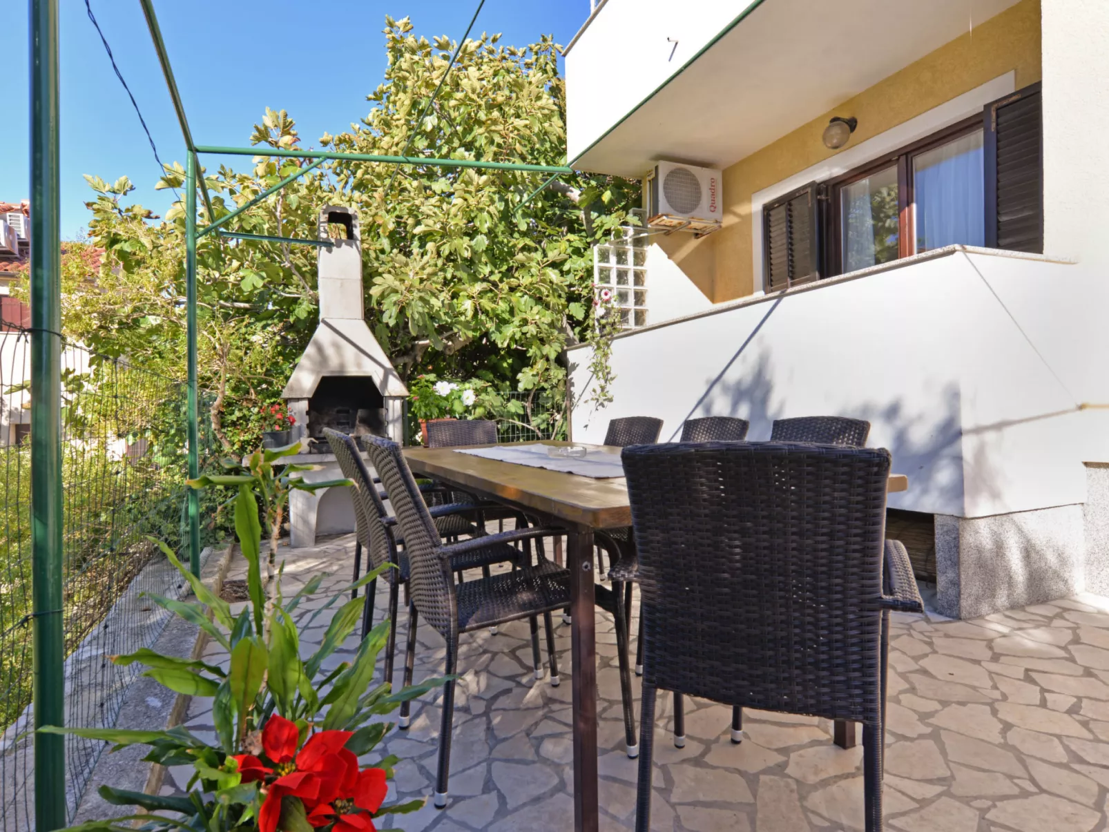 House 1096 - Image-tags.info