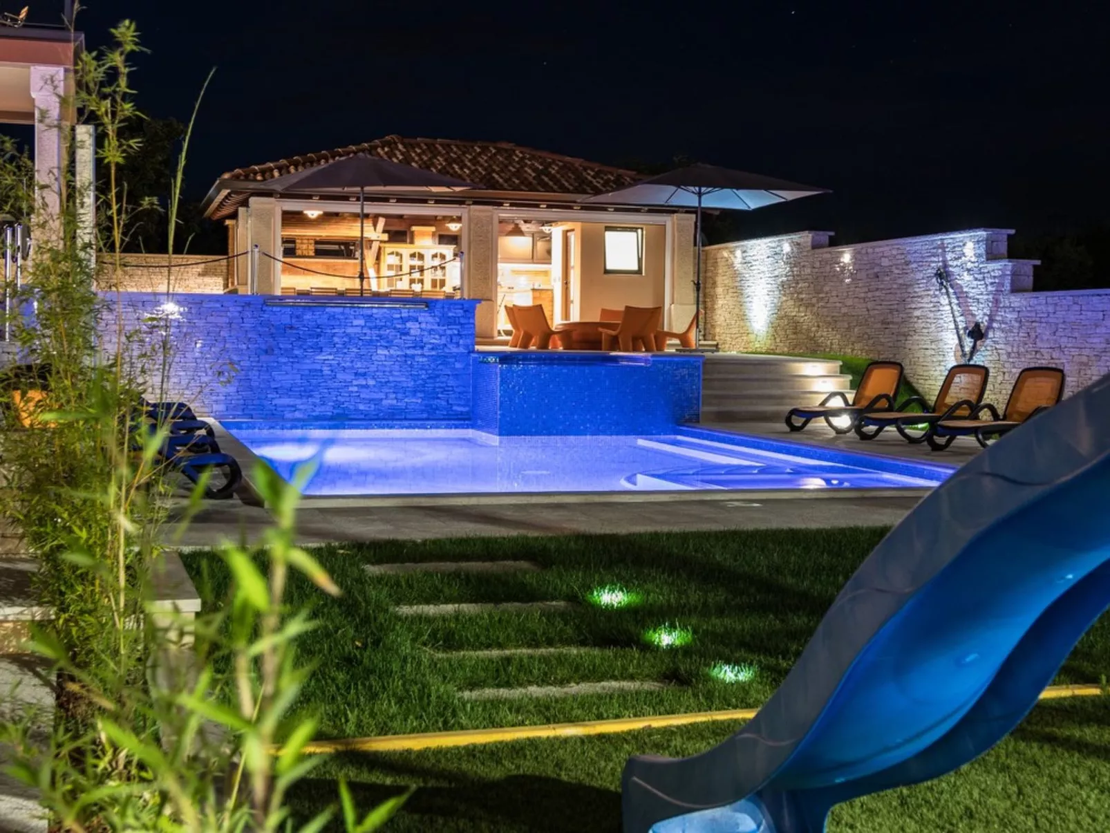 Villa Istrakamen - Image-tags.info