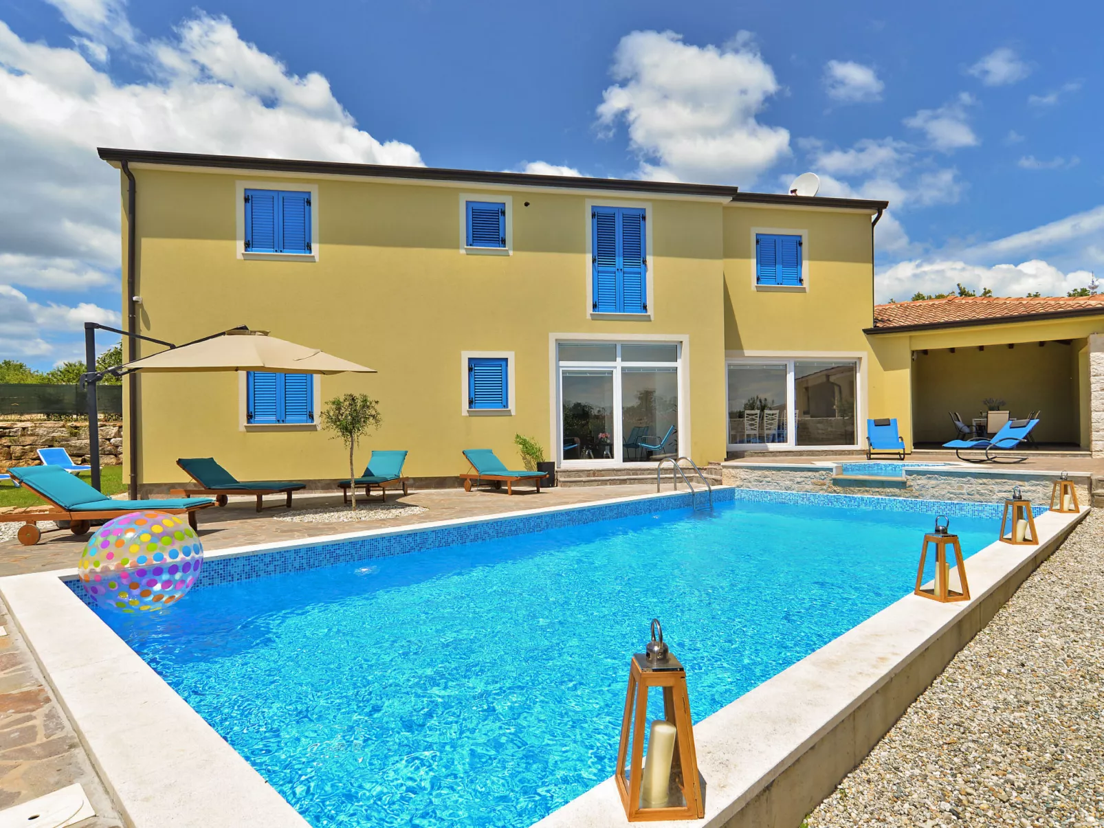 Villa 1519 - Image-tags.info