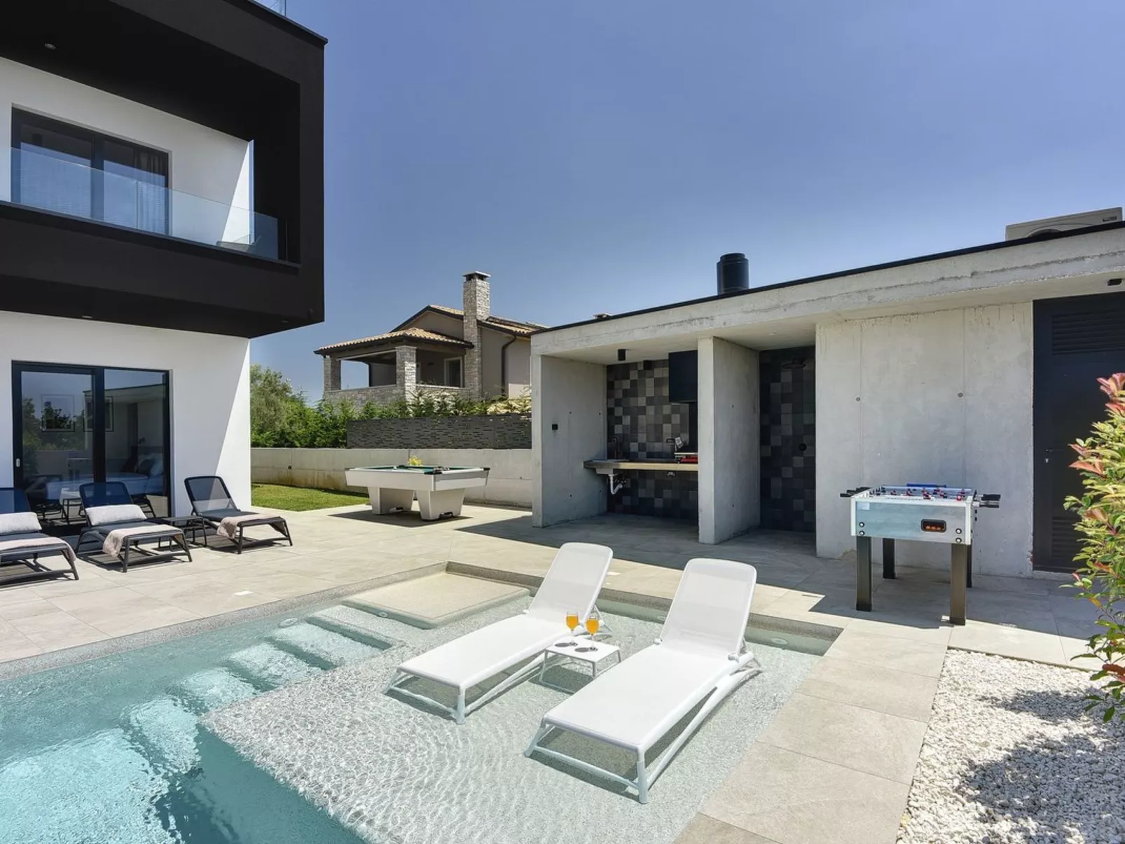 Villa Aquarius - Image-tags.info