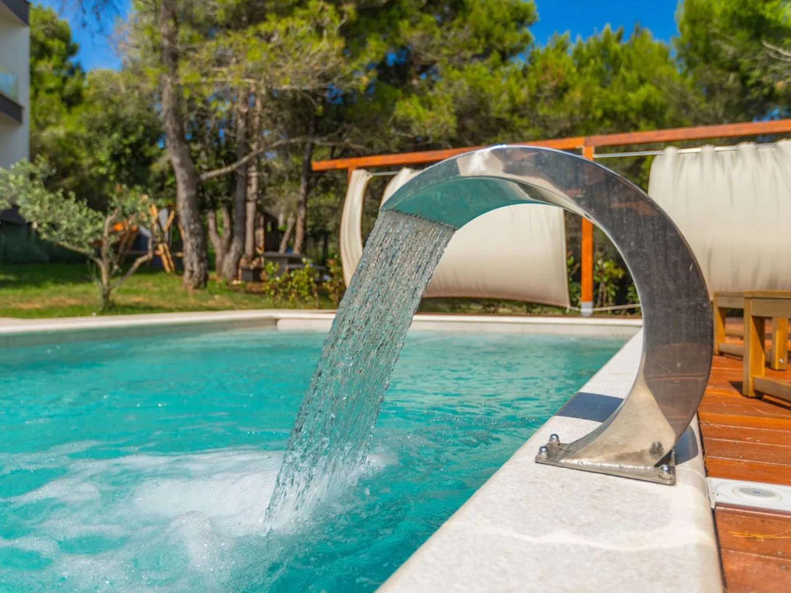 Villa Black and White - Image-tags.info