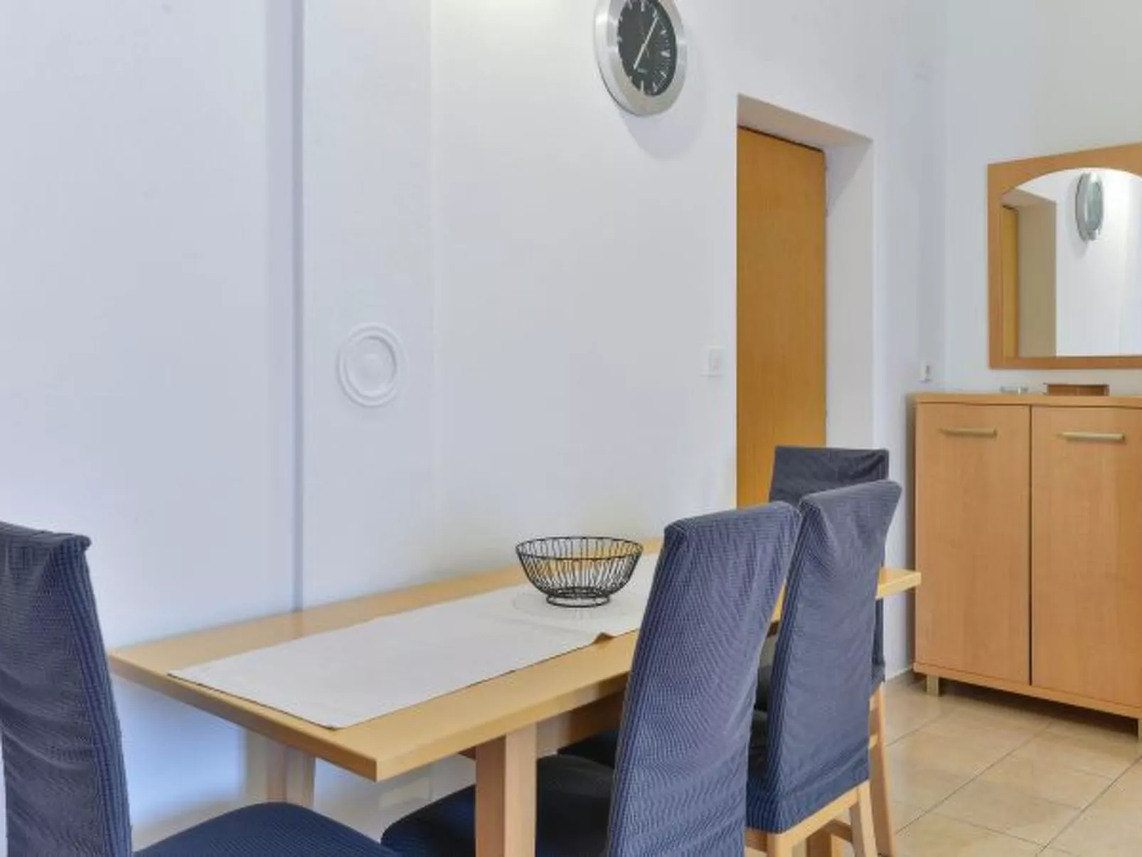 Holiday Apartment Inga Brown with exit to the beac - Image-tags.info