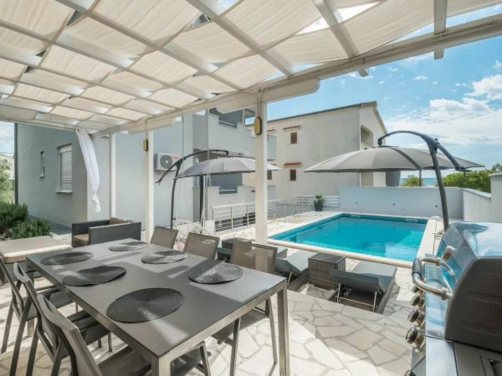 Holiday home Viktoria with pool - Image-tags.info