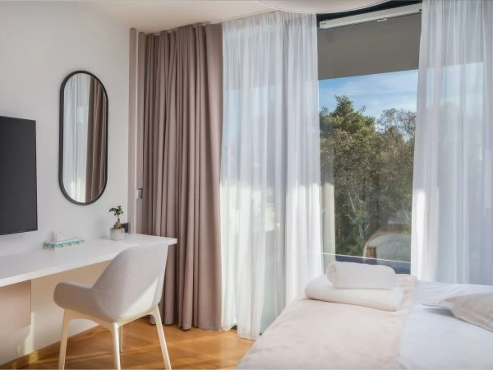 Villa Acacia with heated pool - Image-tags.info