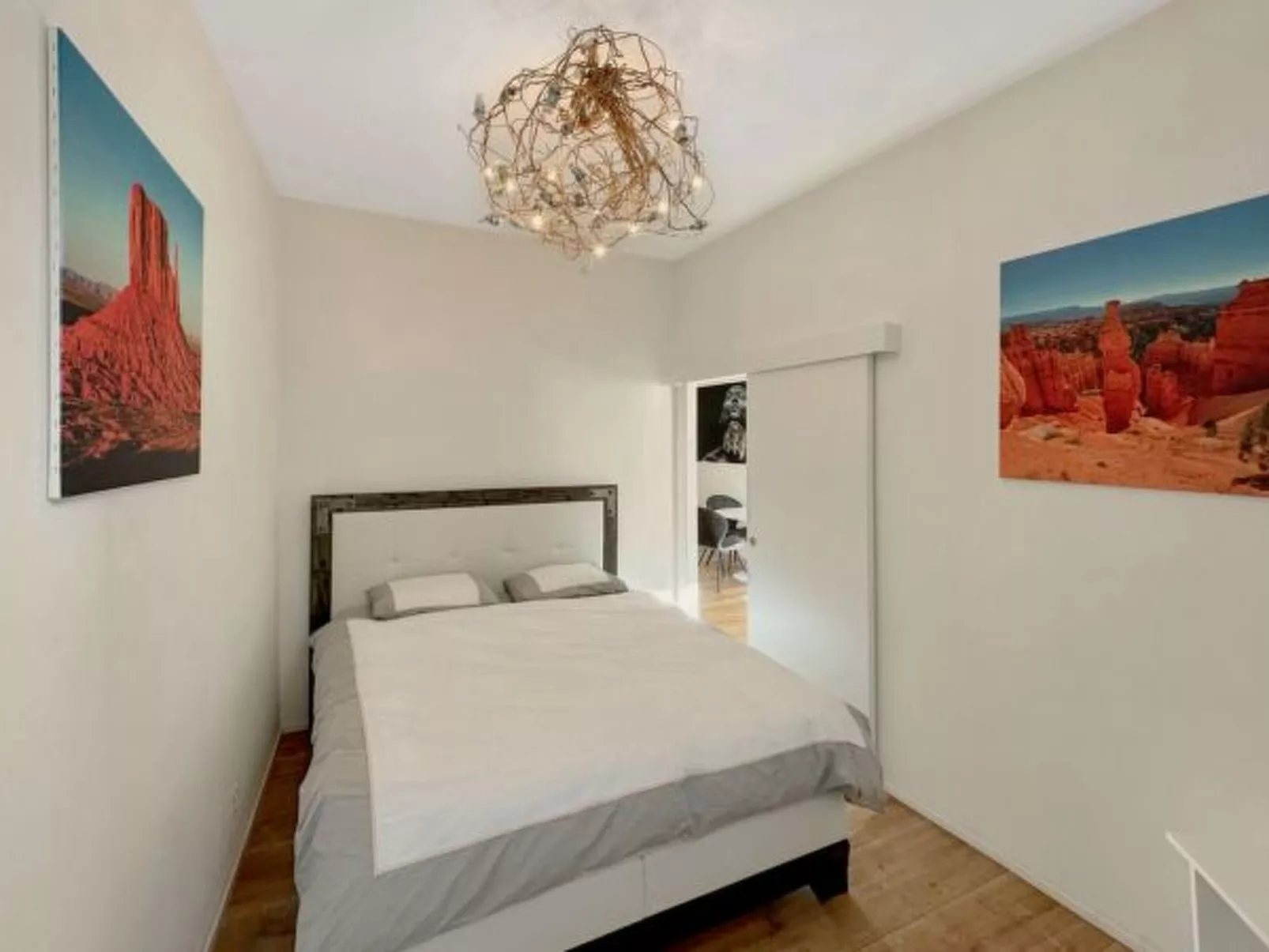 The Place to Be in Sion - Vieille ville de Sion - Inside