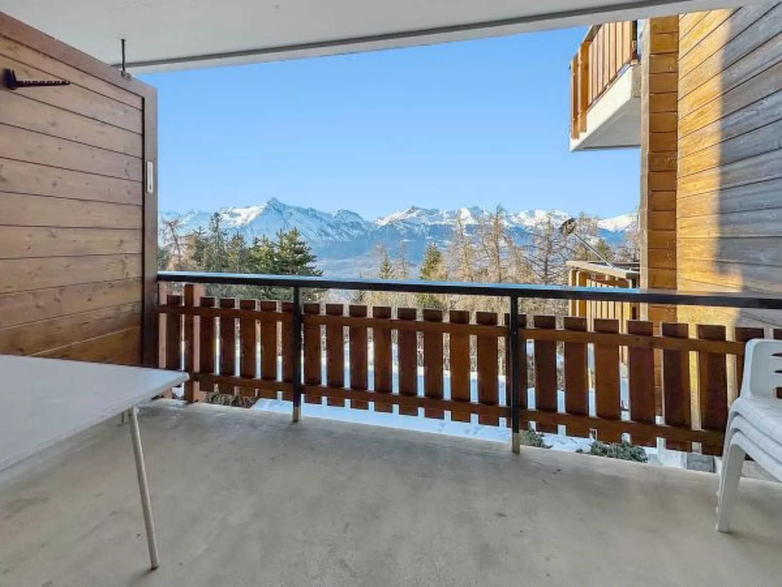 Les Mayens de l'Ours - 4 Vallées - Outside