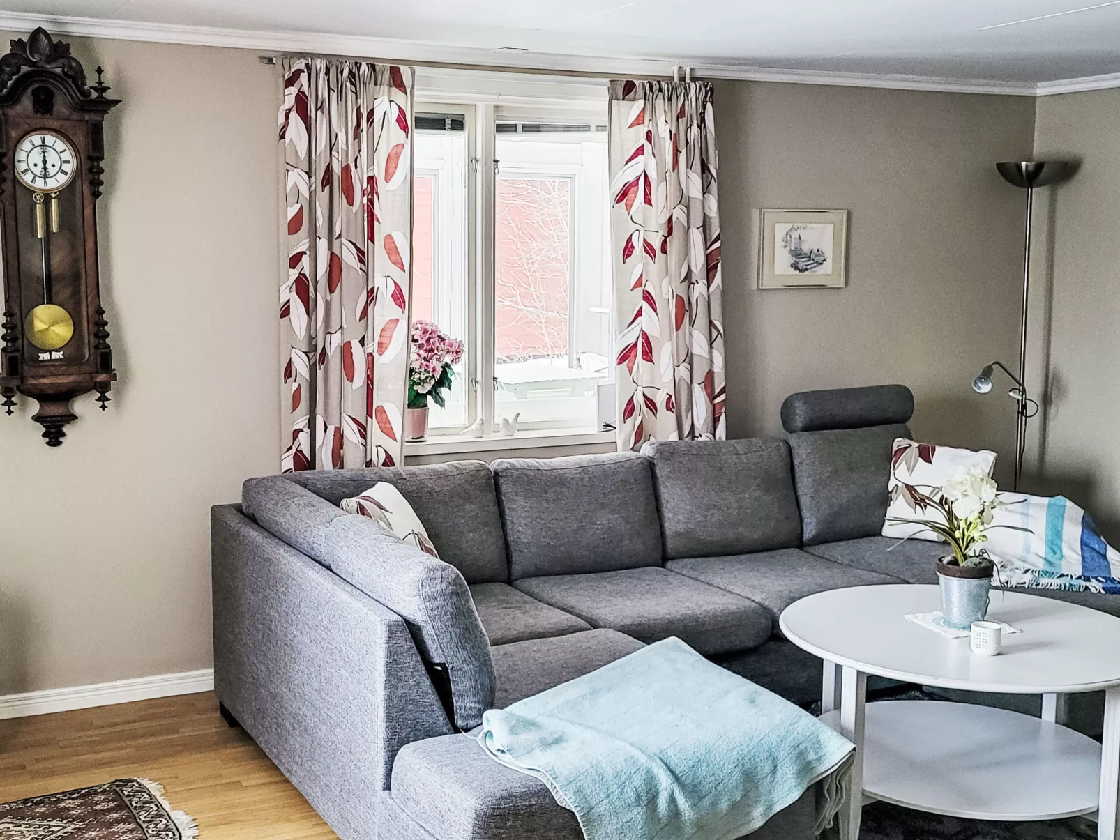 Äppelgården - Drinnen