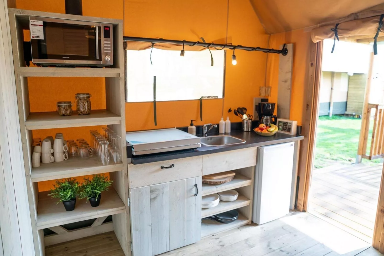 Recreatiepark Rhederlaagse Meren 18-Kitchen
