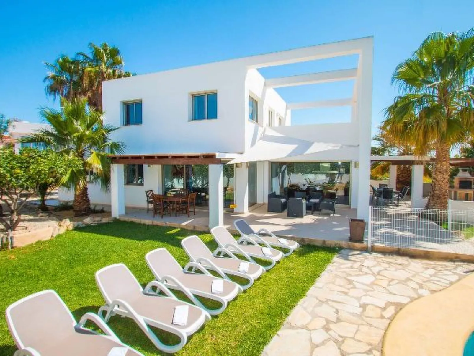 Villa Athos - PlusHolidays - Image-tags.info