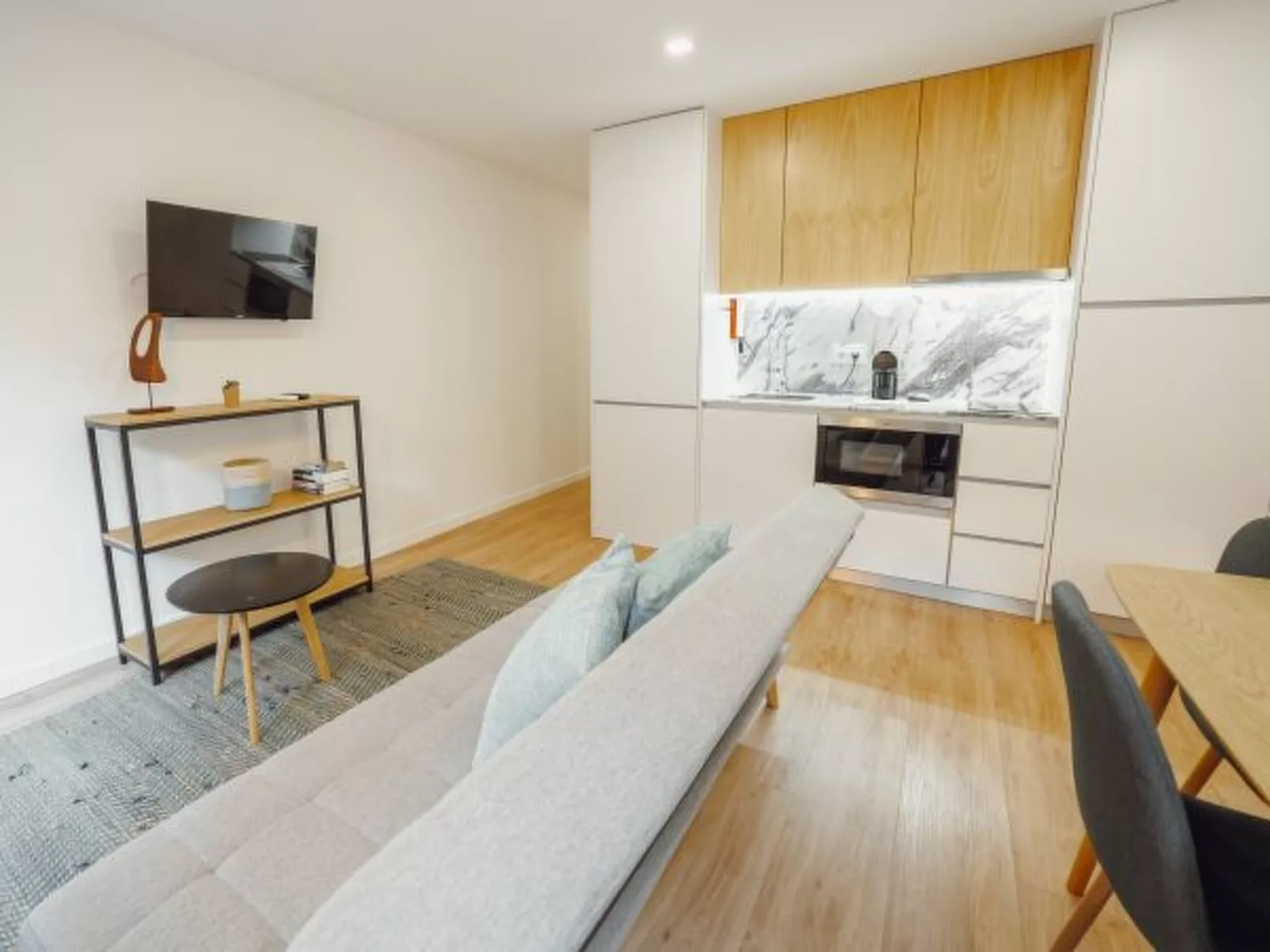 COURTYARD OPORTO DESIGN APARTMENT K WITH TERRACE - Inside