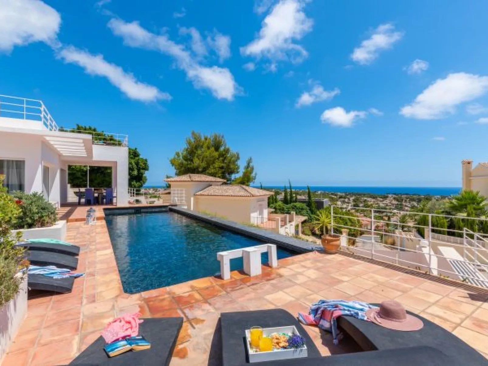 Villa Moderna - PlusHolidays - Image-tags.info