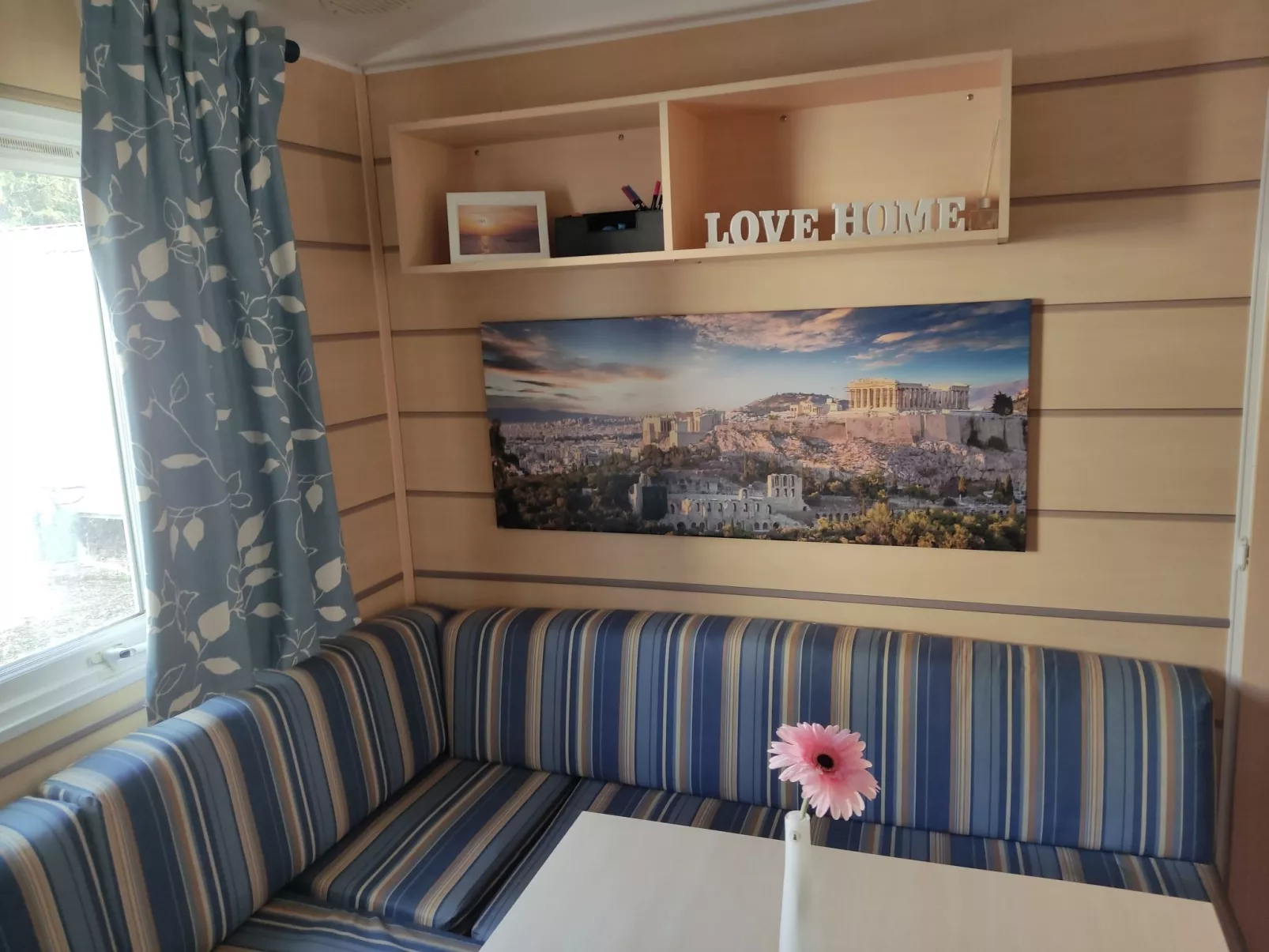 Smart Home Athen, Europapark, Rulantica ca. 15min - Image-tags.info