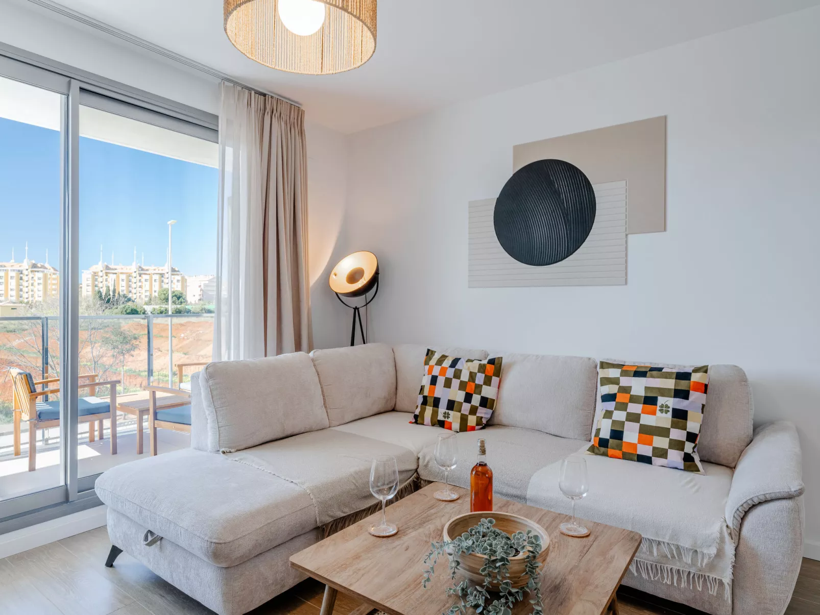 Marina Real III - Inside