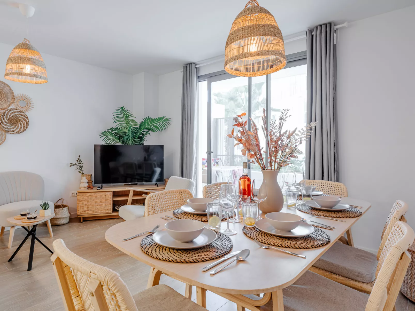 Marina Real III - Inside