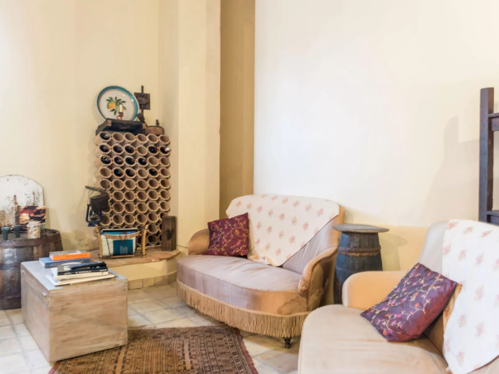 Anwesen mit Privatparkplatz - Drinnen