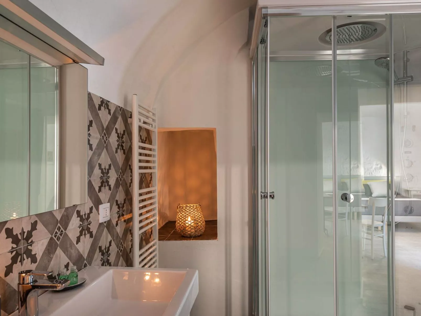 Scirocco - centro storico vicino al mare - Drinnen