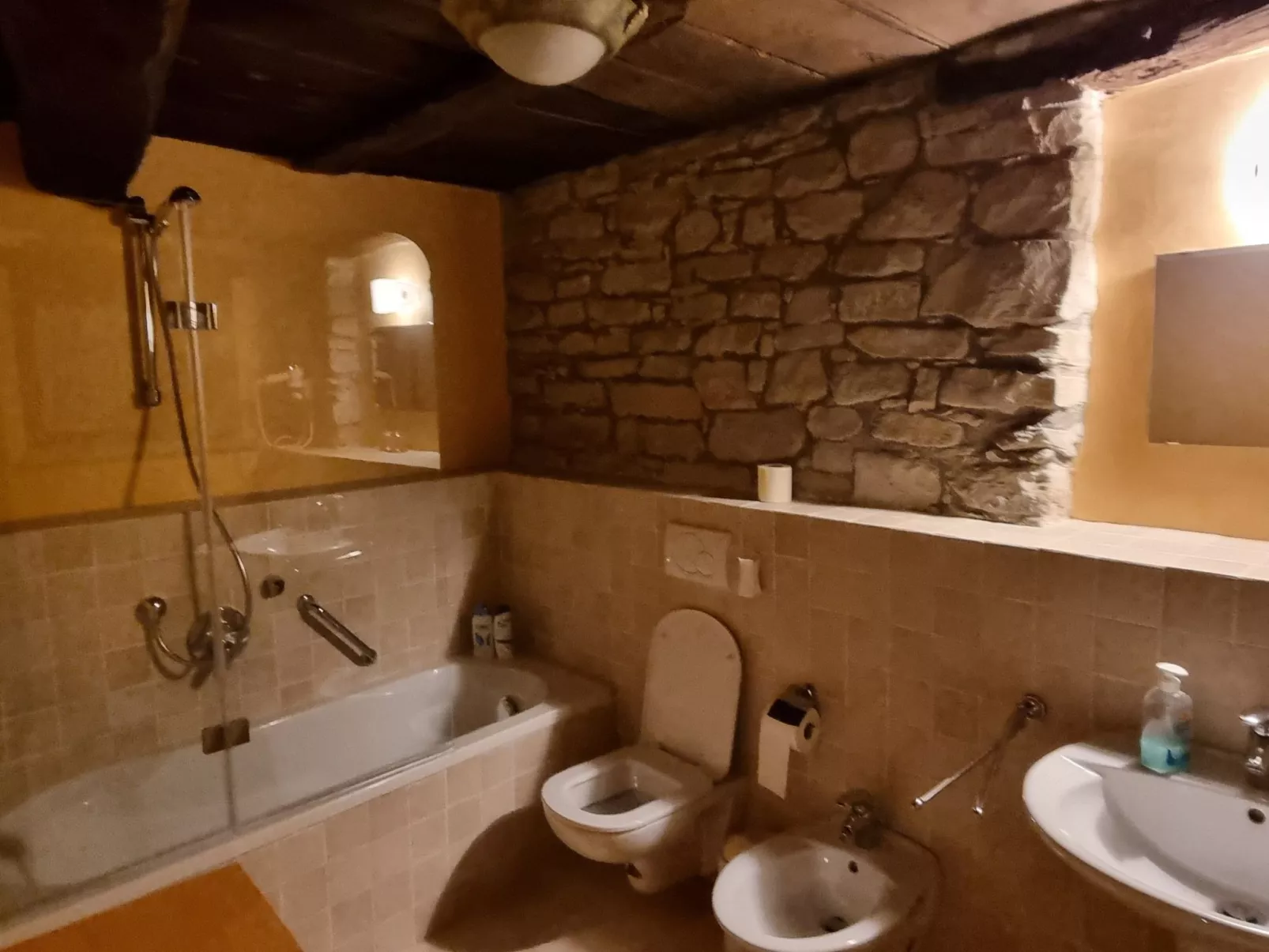 Rustikales und charmantes Doppelzimmer "Olmo Gentile" - Image-tags.info