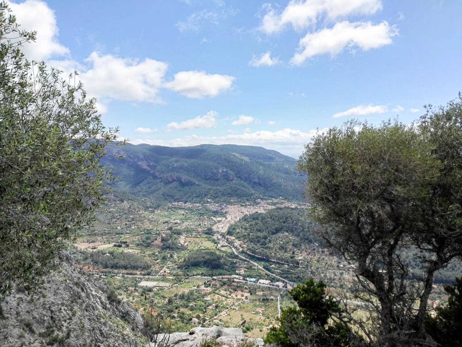 Caballeria 12 - Umgebung