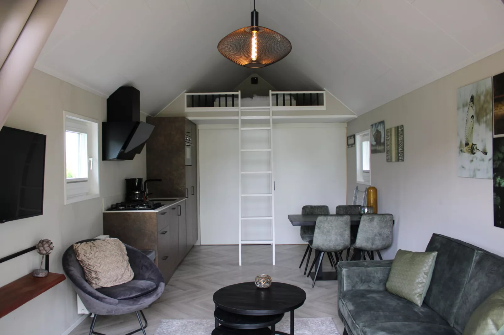 Recreatiepark Rhederlaagse Meren 20-Living room