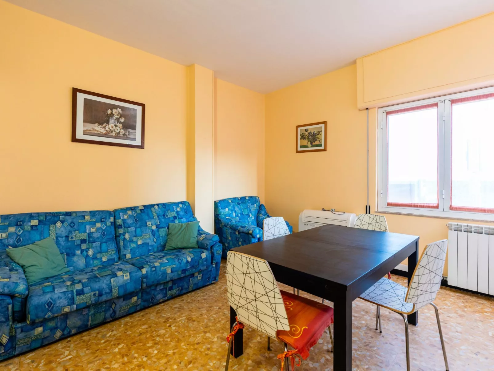 Holiday Home - Inside