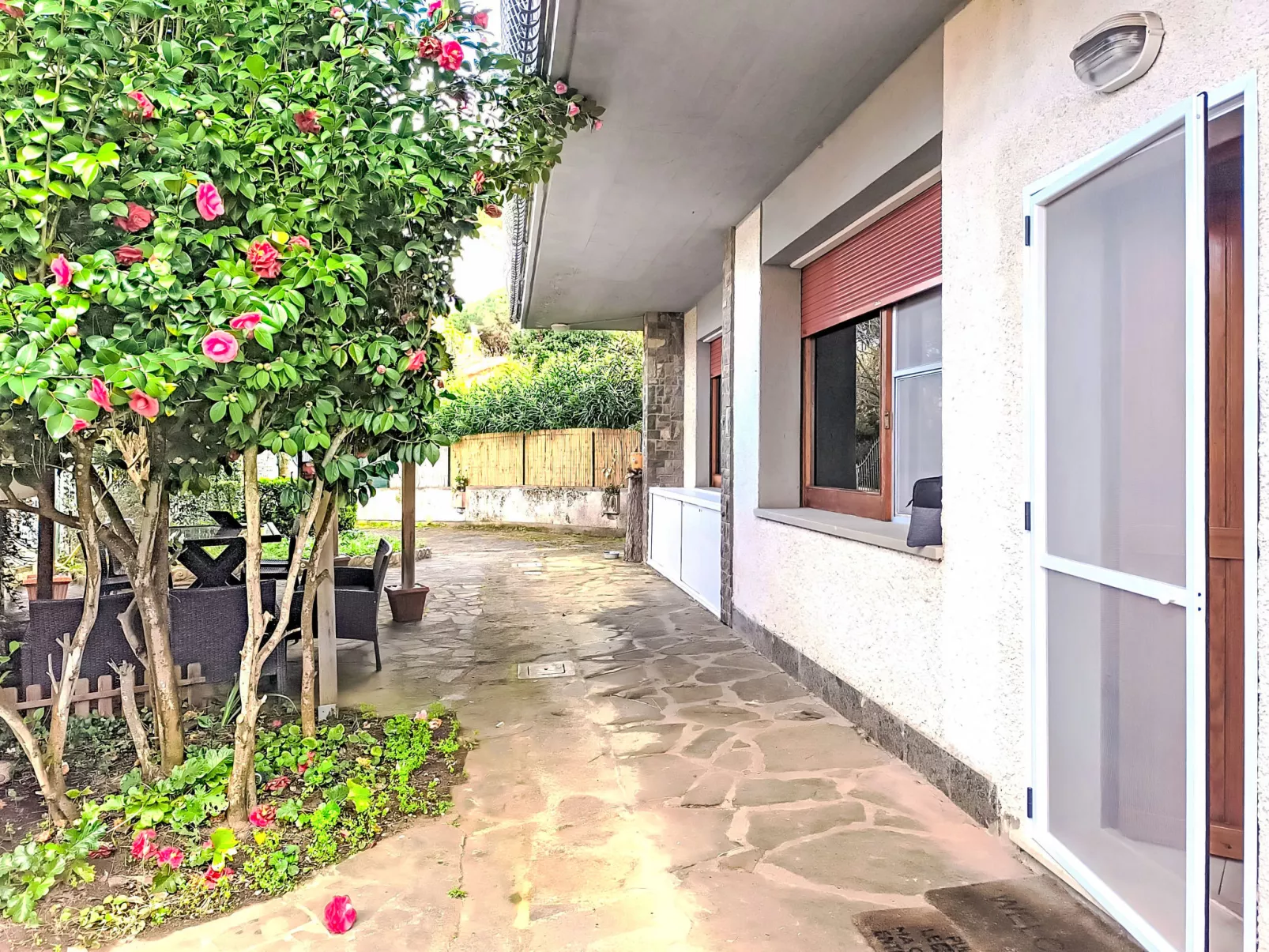 Atelier Vella - Dehors