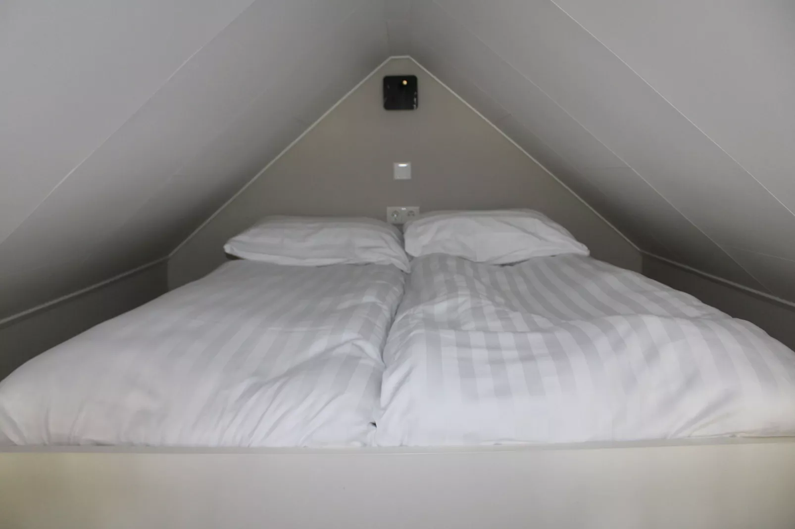 Recreatiepark Rhederlaagse Meren 20-Bedroom