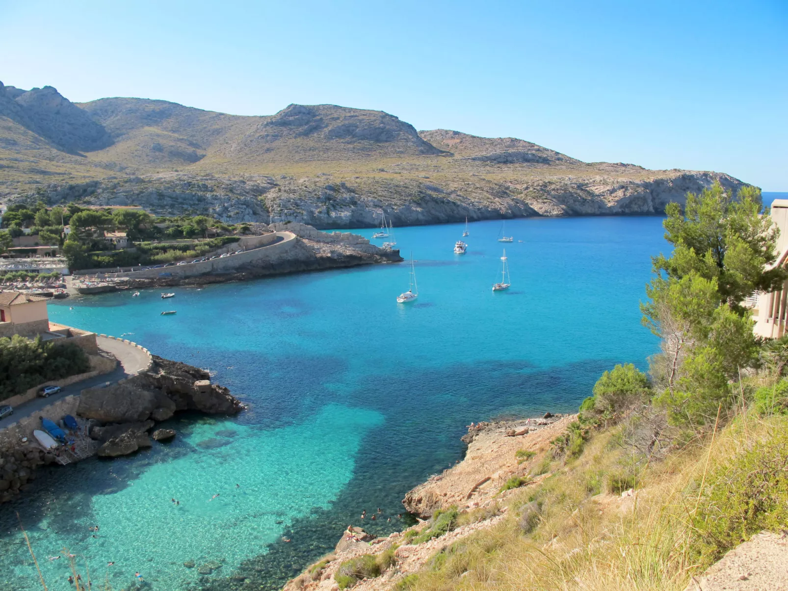 Impresionate Villa para 12 , Cala San Vicente - Environnement