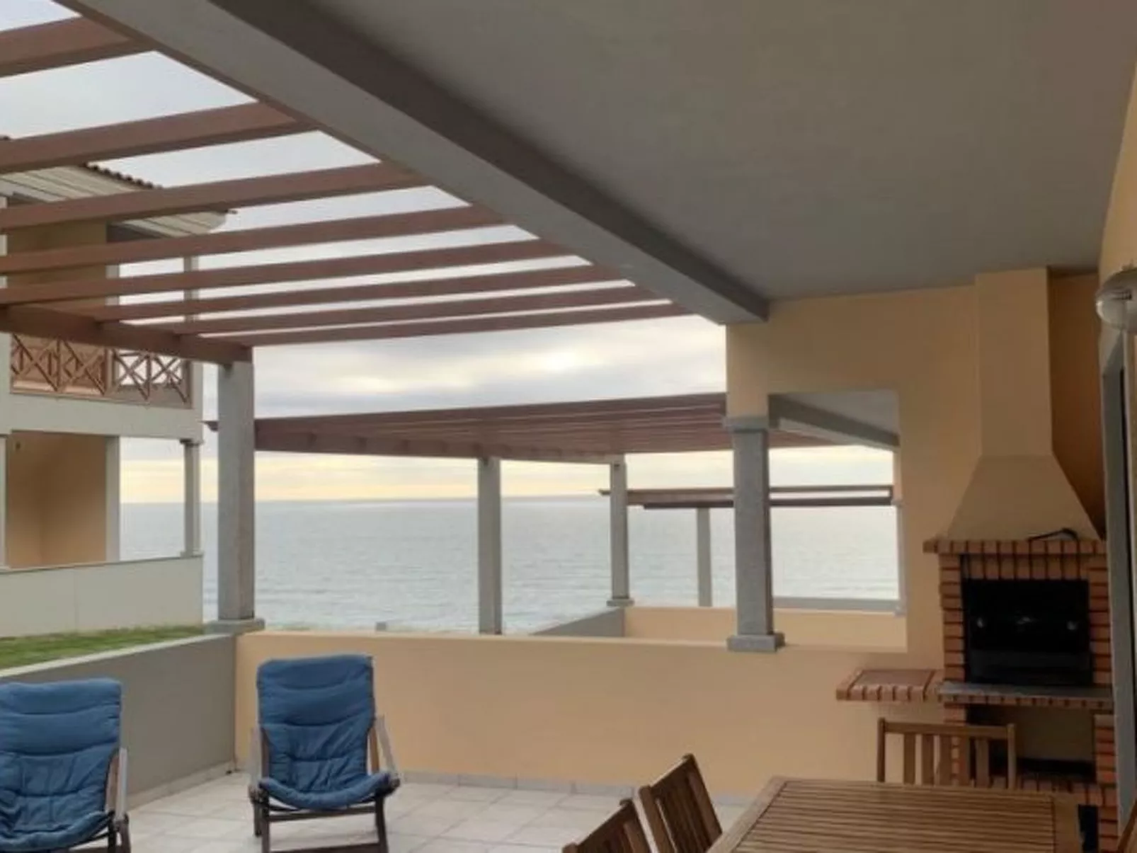 SUNSET HOUSE WITH SEAVIEW & TERRACE by VACATIONY - Outside