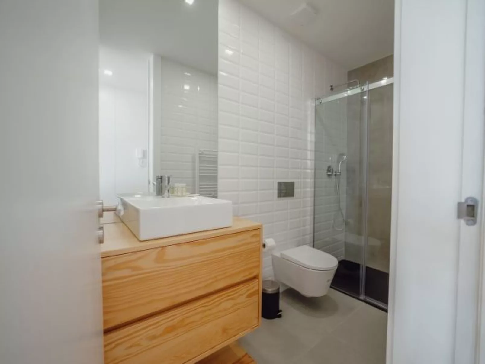 COURTYARD OPORTO DESIGN APARTMENT B - Drinnen